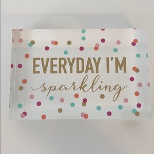 everyday i’m sparkling stand